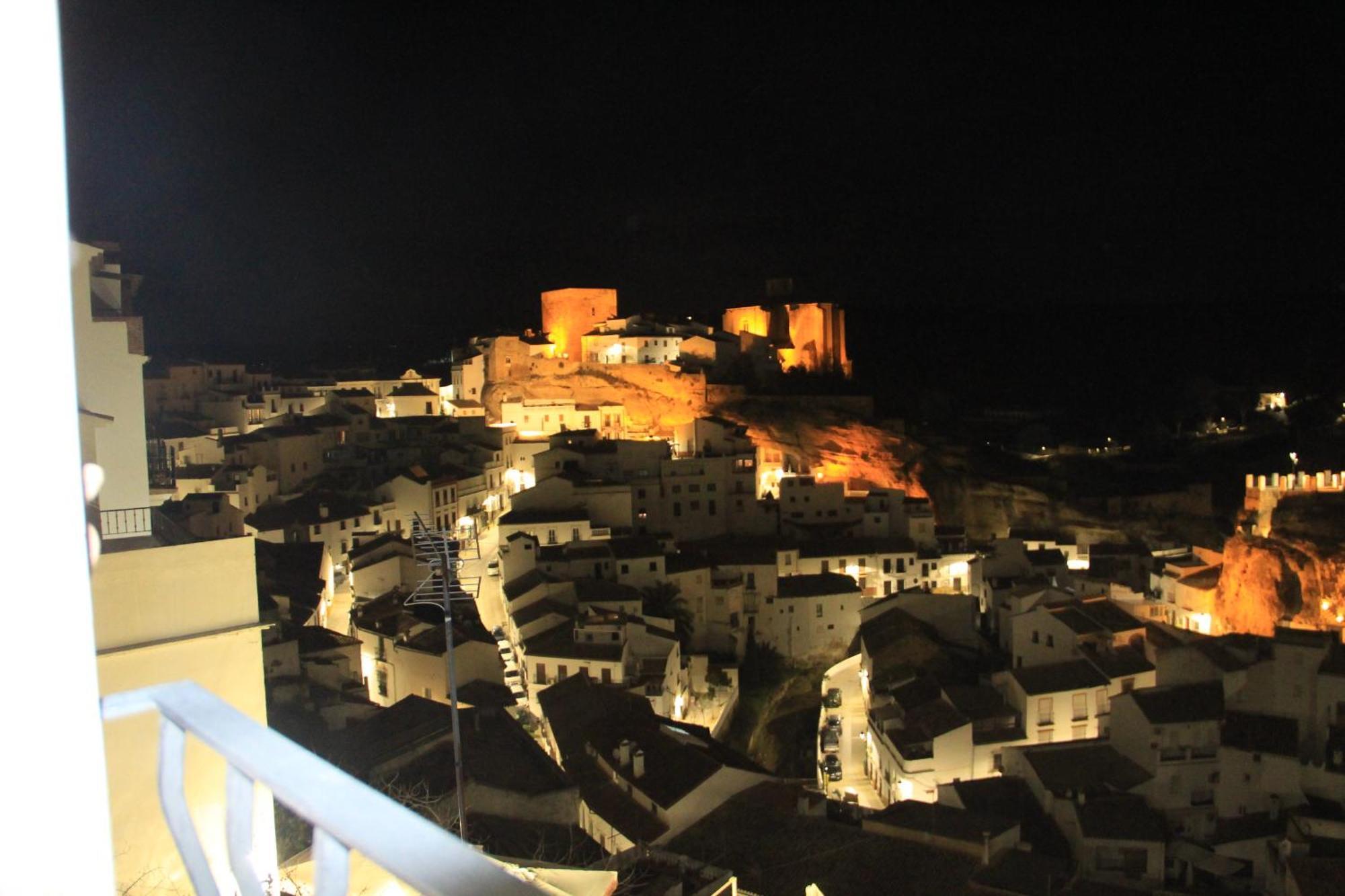 Setenil De Las Bodegas Casa De La Mielヴィラ エクステリア 写真