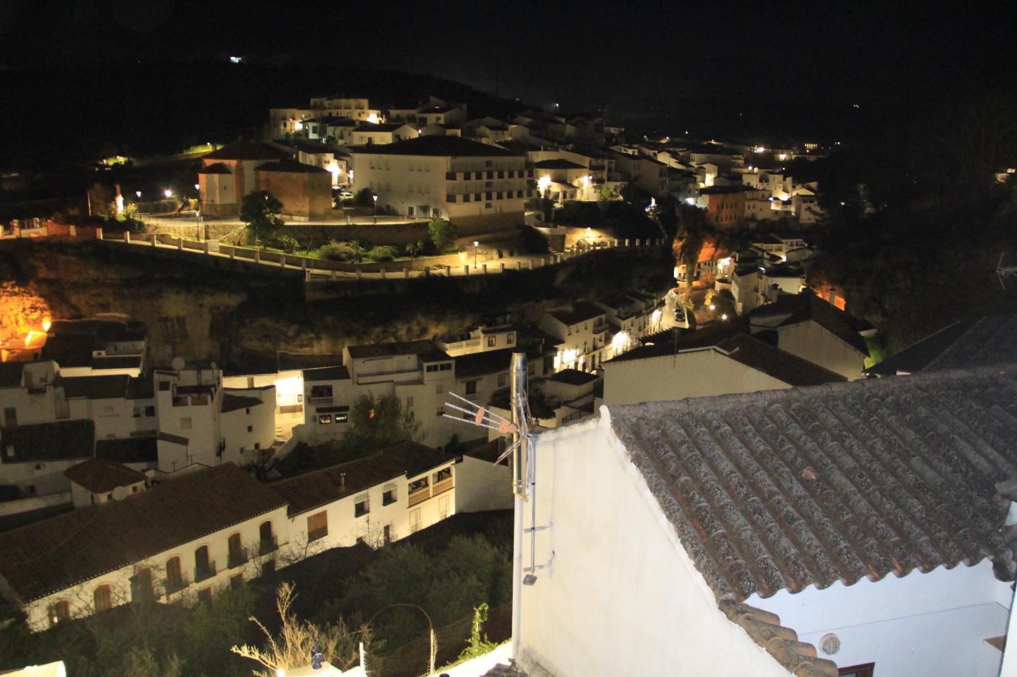 Setenil De Las Bodegas Casa De La Mielヴィラ エクステリア 写真